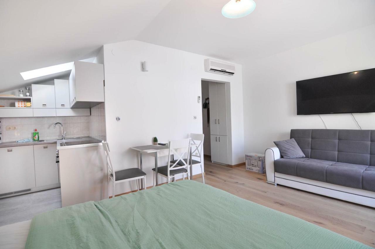 Apartment Helen อิตชิชี ภายนอก รูปภาพ